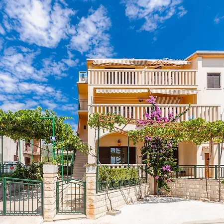 Villa Rosa *
